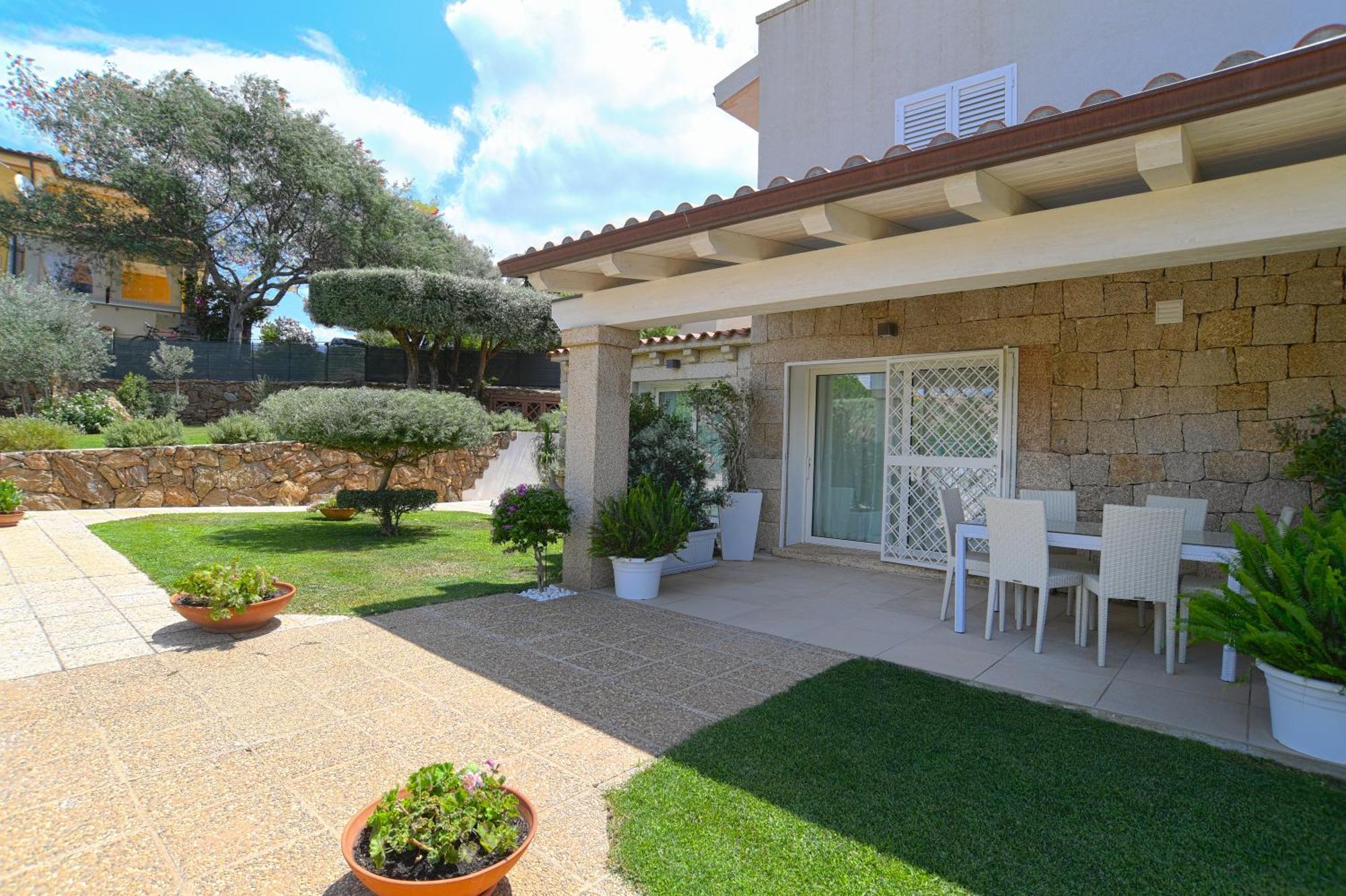 Summer Luxury Apartment Adults Only Ольбия Экстерьер фото