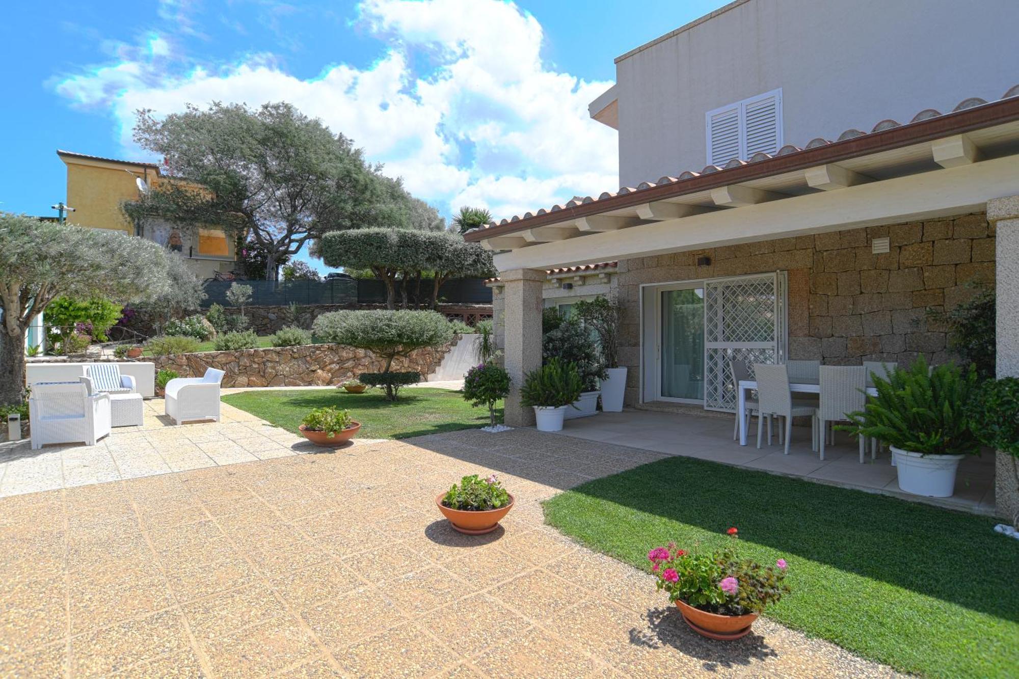 Summer Luxury Apartment Adults Only Ольбия Экстерьер фото